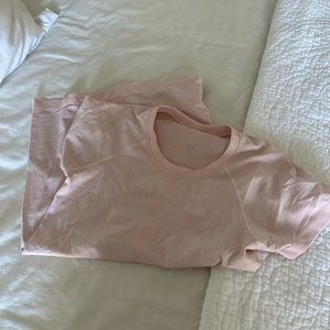 Lululemon Swiftly Tech Short Sleeve